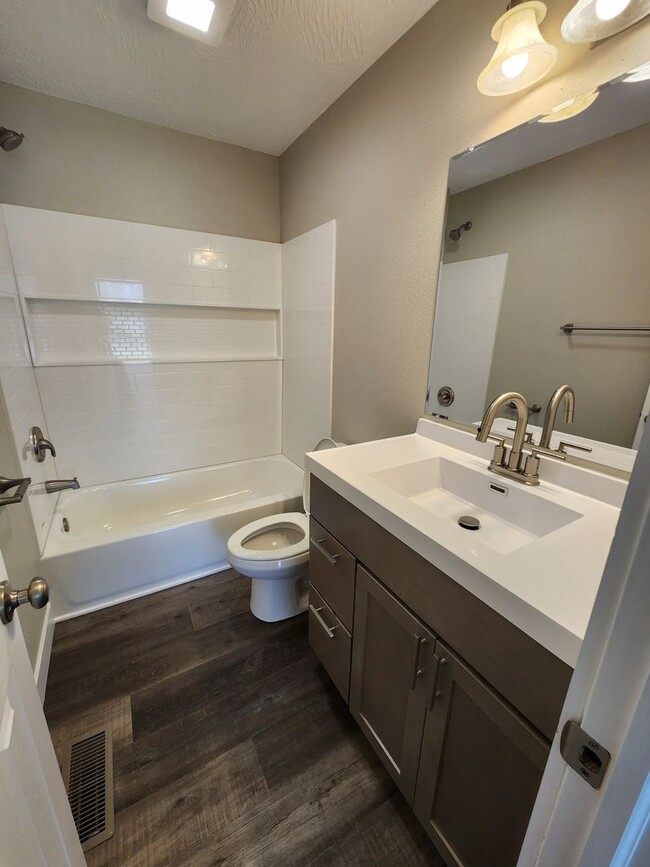 Photo - Spacious 2-Bedroom, 1-Bathroom Home AVAILABLE NOW!!