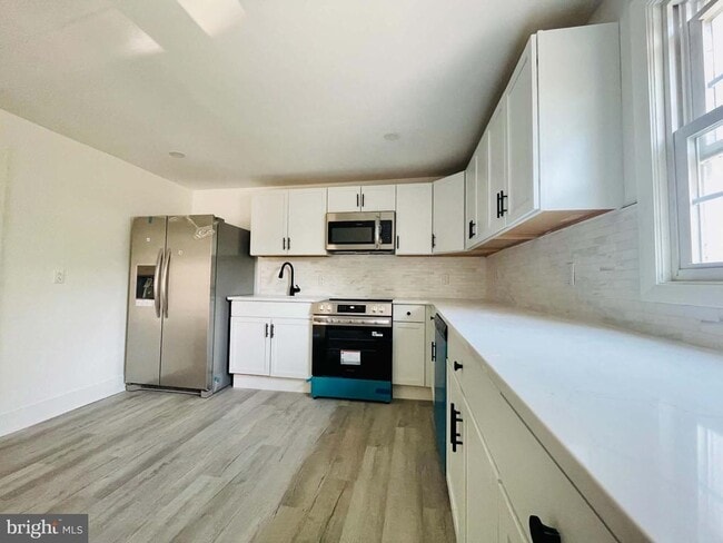 Photo - 471 N Elmwood Rd