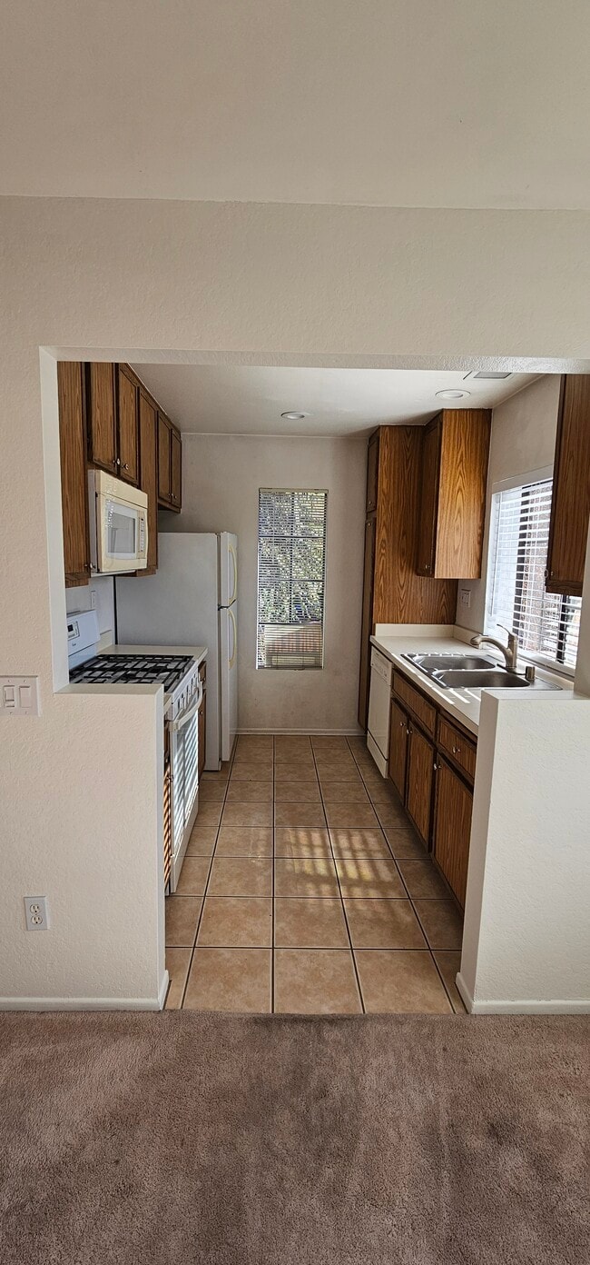 Kichen - 13020 Wimberly Sq Unit 16