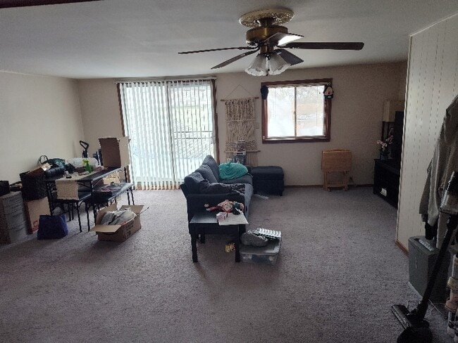 Photo - 301 Barr Elms Ave Unit 9