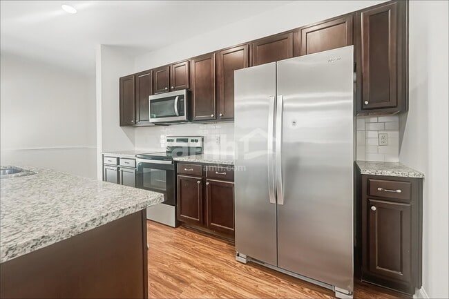 1817 Produce Ln
