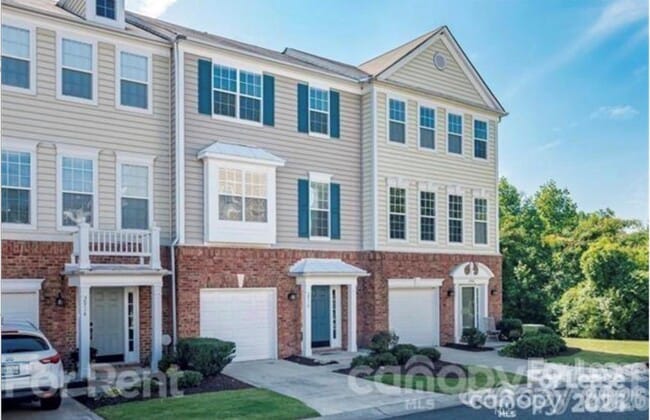 Photo - 5537 Werburgh St