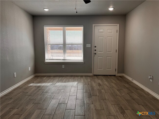 Photo - 2108 Saulsbury Dr Unit B