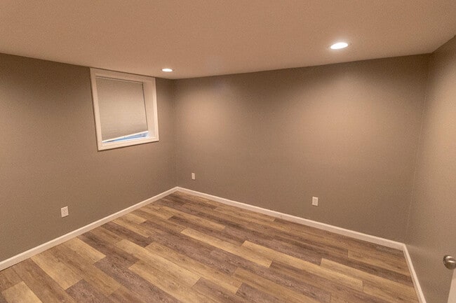 Photo - 319 West Blvd N