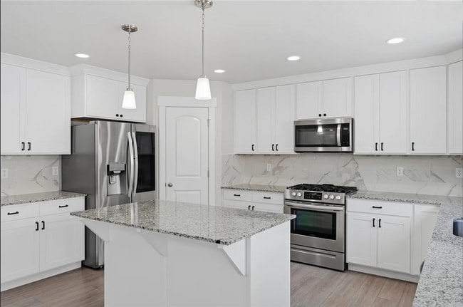 Photo - Available now!! 7 Bedroom/3.2 Bathroom home in Lehi