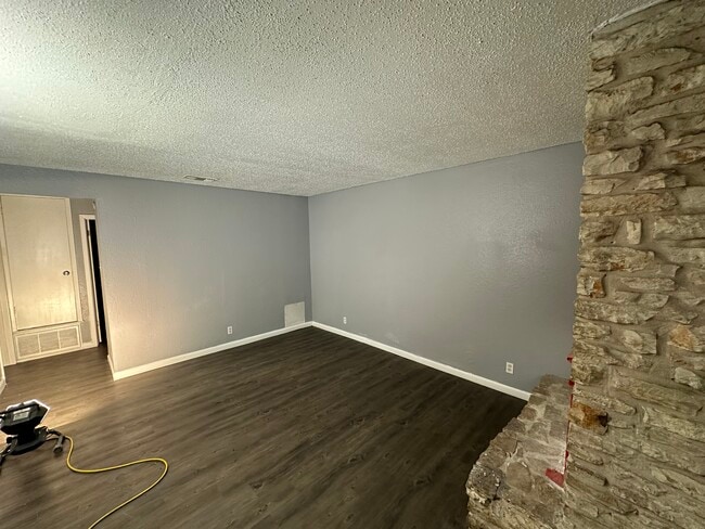 Photo - 10100 Brownie Dr Unit A