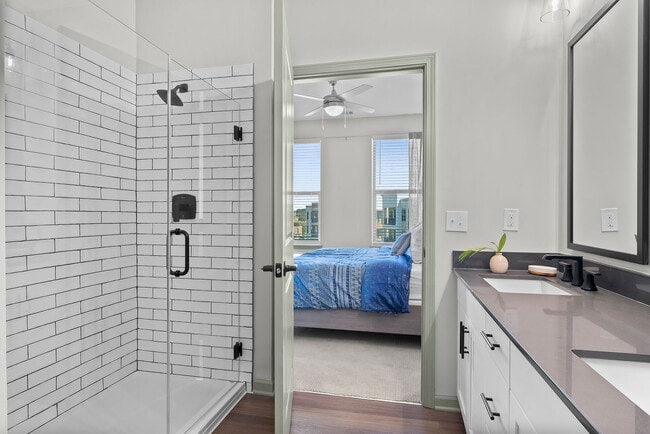 Photo - District Midtown