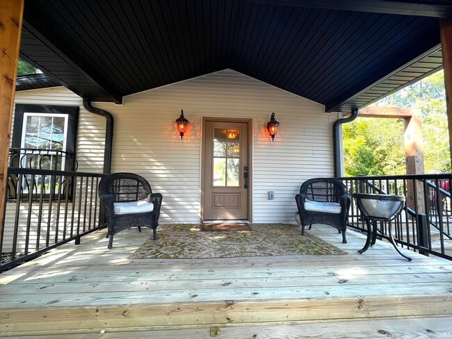 Photo - 624 Monroe St