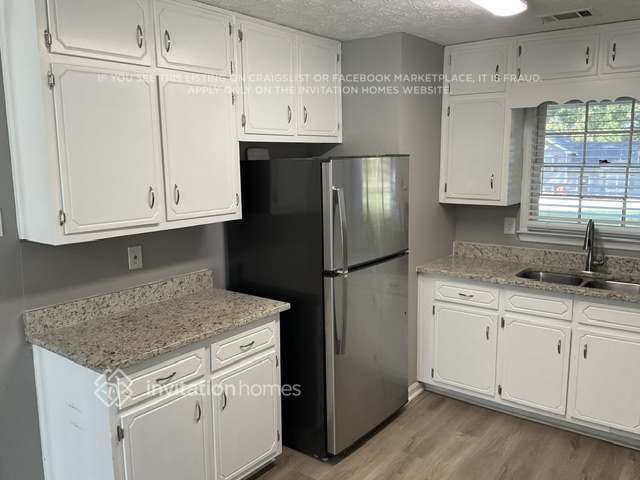 Photo - 155 Melton Way