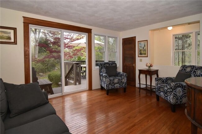 Photo - 390 Pendar Rd