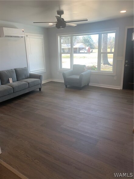 Photo - 18160 N Jefferson St