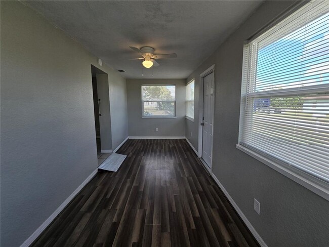 Photo - 246 W Bay Ave