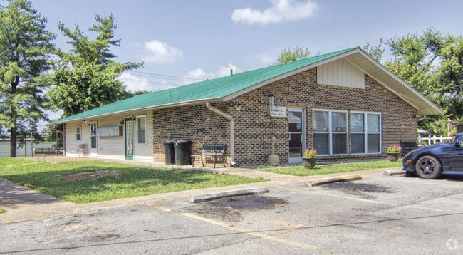 Walnut Street Apartments