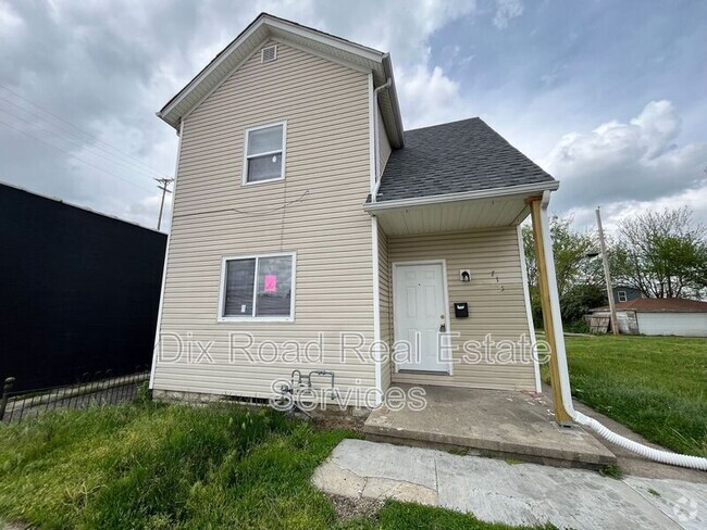 Building Photo - 715 Lorain Ave Rental