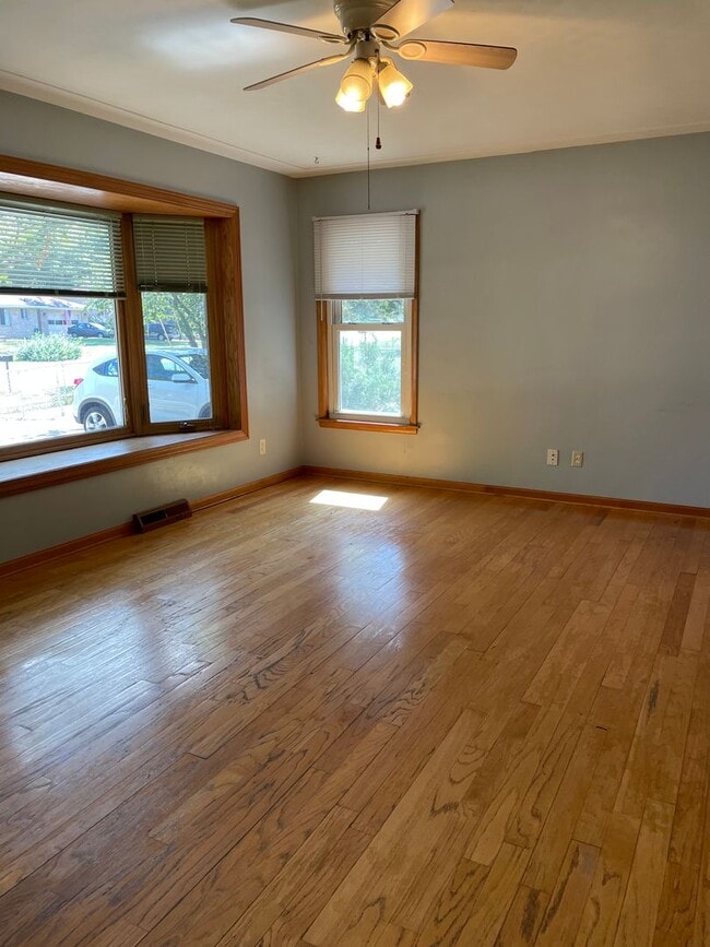 5675 Juanita Dr SE