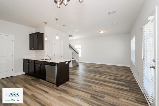 118 Sugarberry Cir