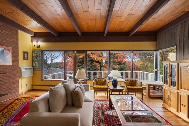 Building Photo - 6008 SW 21st Ave