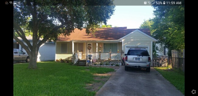 Building Photo - 113 17th Ave N. Rental