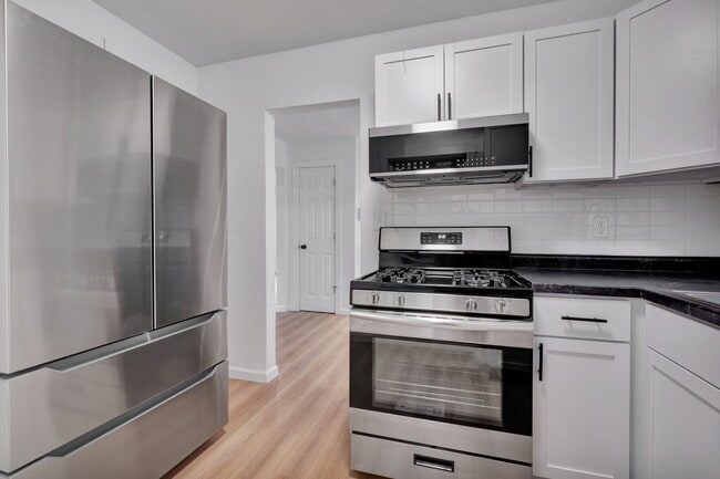 Photo - 1225 Regent St