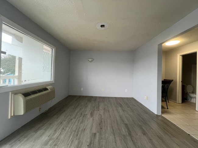 Photo - 407 7th Ave S Unit 204