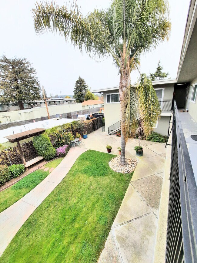 Capri Apartments