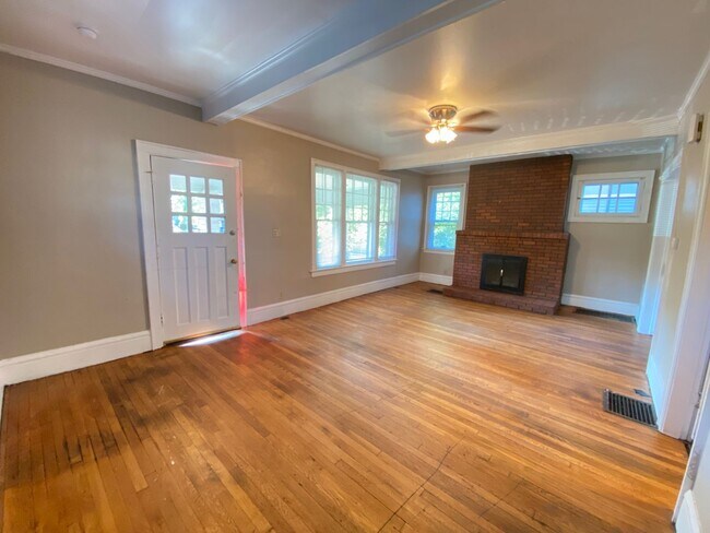 Photo - 2103 Summit St Unit 2103