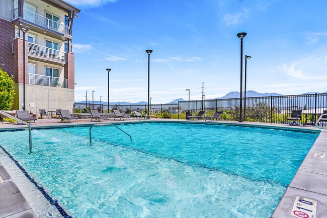 Building Photo - Gardner Station