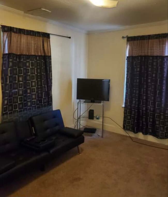 Photo - 1574 Colonial Dr