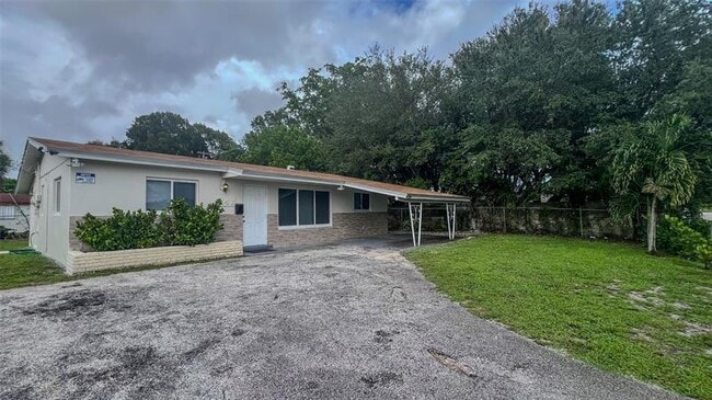 Building Photo - 3141 NW 14th St