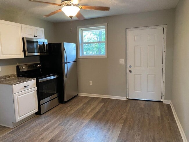 Photo - 1508 Dunns Ln