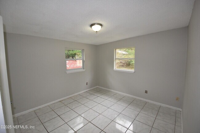 Photo - 2953 W 9th St