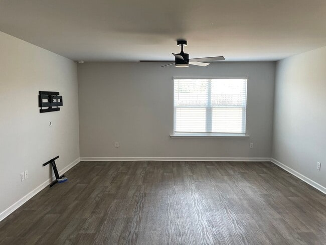 Photo - 3 Bedroom 2 Bath Home in Eagle Creek, Bolivia, NC
