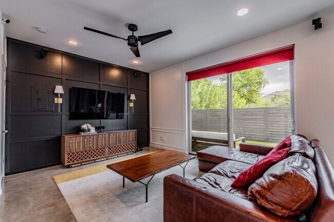 Photo - 371 Everest Ave Casa