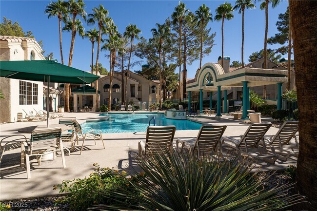 Building Photo - 2251 Wigwam Pkwy Unit 621