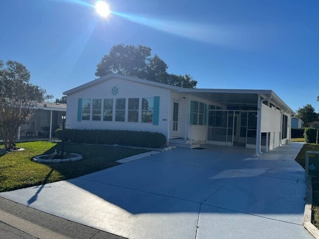 Building Photo - 5870 SW 59th St