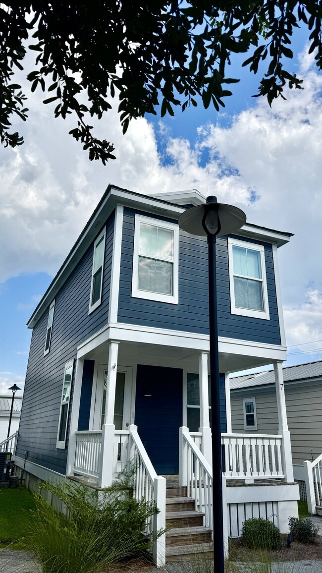 Building Photo - 2207 Government St Rental