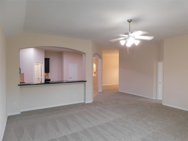 Photo - 217 Harbor Bend Ln