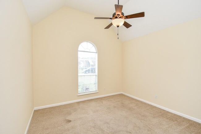 Photo - 21807 Windsor Castle Dr