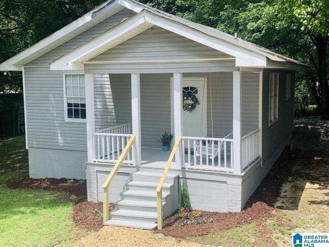 Building Photo - COMING SOON! RECENTLY UPDATED! Rental