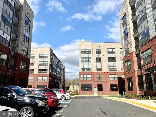 Building Photo - 106 St Ives Pl Unit 10704 Rental