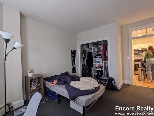 822 Beacon St Unidad 2