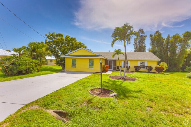 Building Photo - 17421 Meadow Lake Cir Rental