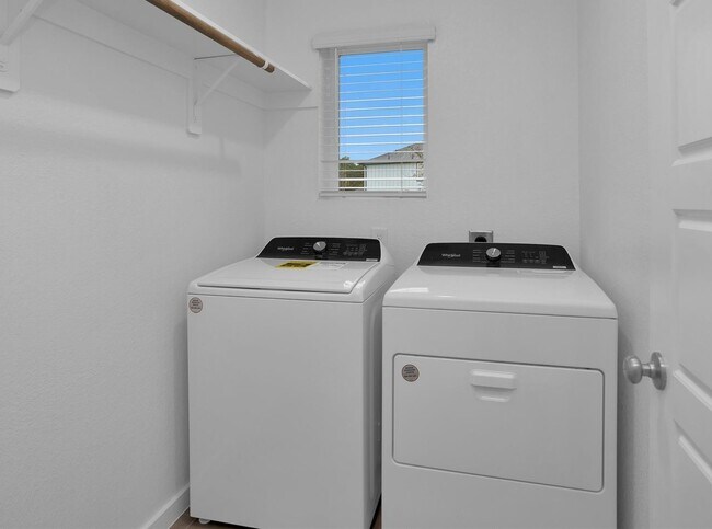 Photo - 18612 Hillswood Dr