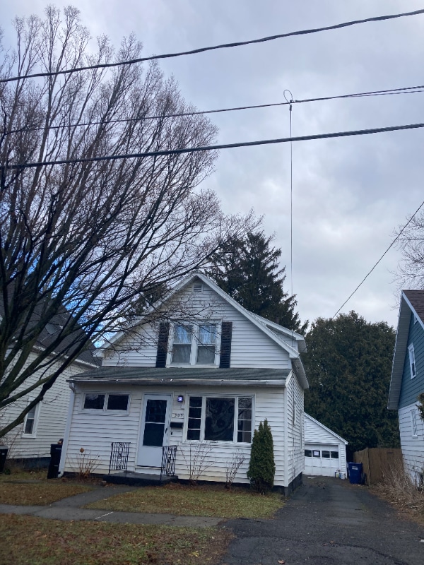 Photo - 305 Stafford Ave