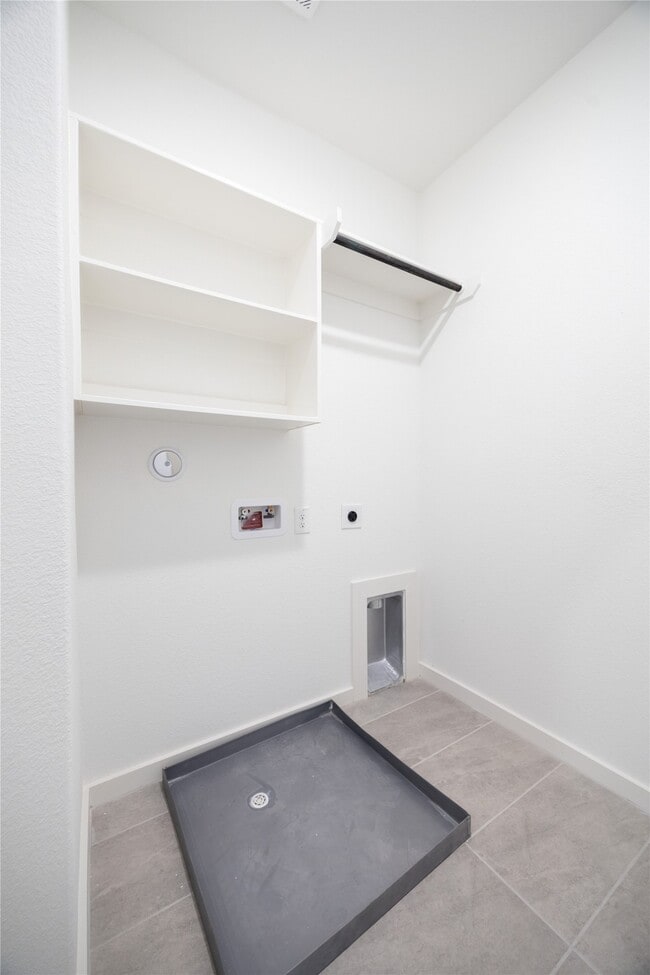 Building Photo - 2007 Longmire Villas Ct