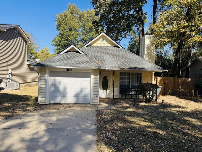 Front - 201 Austin Cir House