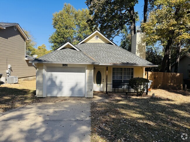 Front - 201 Austin Cir Rental