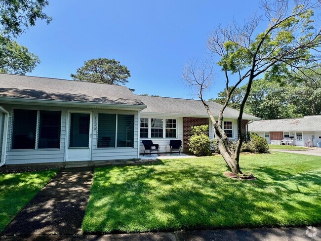 Building Photo - 126 Exmore Ct Unit 126B Rental