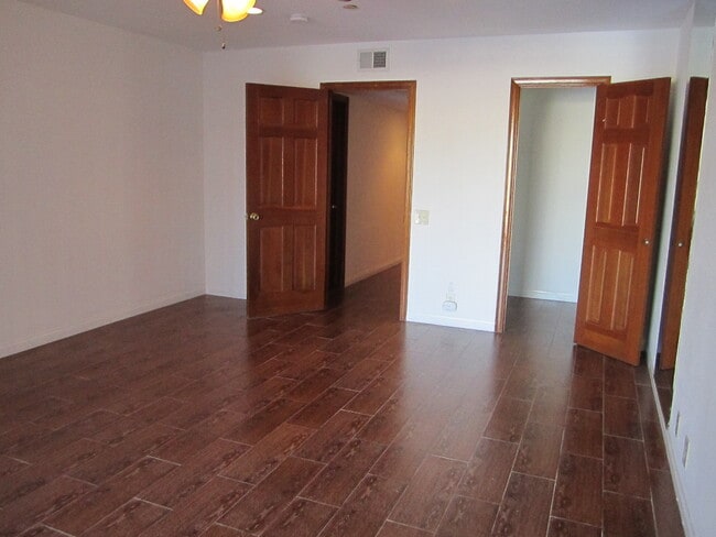 Photo - Los Caballeros #015 Unit 15A