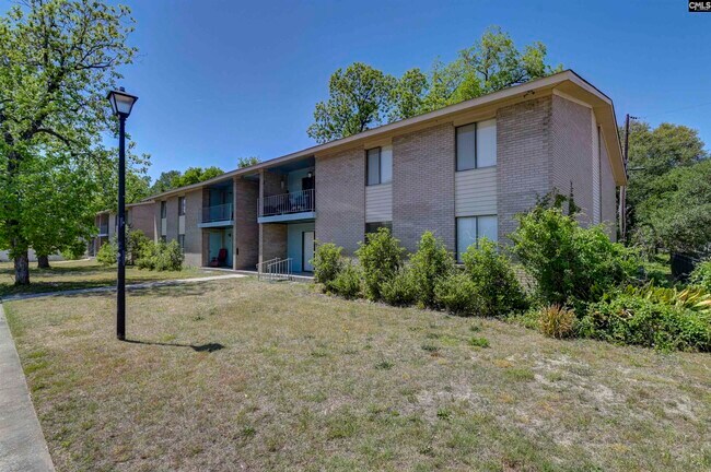 Photo - 329 W Main St